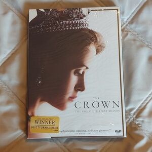 The Crown First Season on DVD